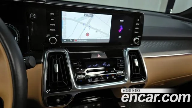 Kia Sorento 2023 — фото 20