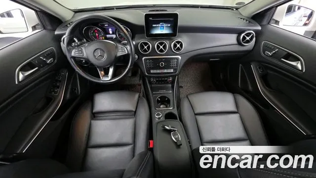 Mercedes-Benz GLA-Class 2019 — фото 10