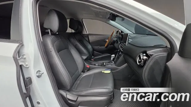 Hyundai Kona 2020 — фото 13