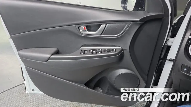 Hyundai Kona 2020 — фото 14
