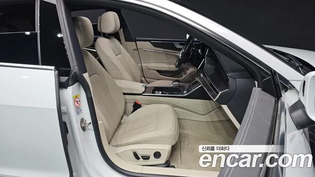 Audi A7 2022 — фото 18