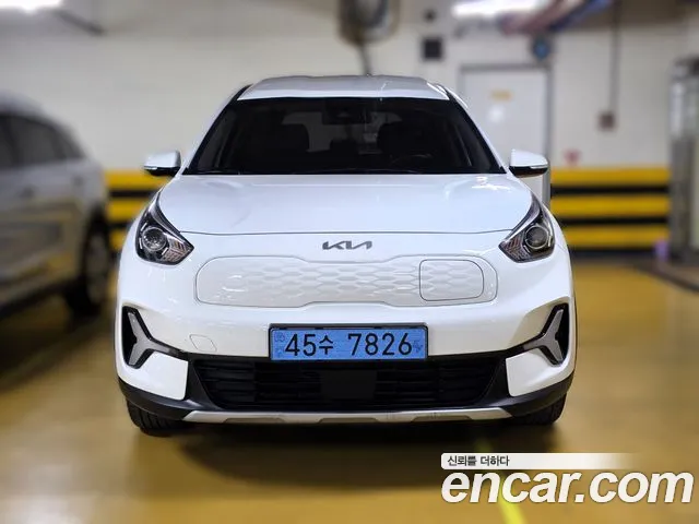 Kia Niro 2023 — фото 2