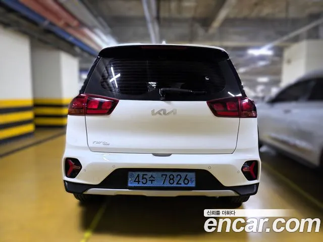 Kia Niro 2023 — фото 4