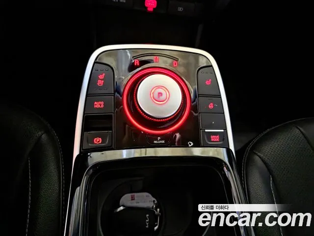 Kia Niro 2023 — фото 16