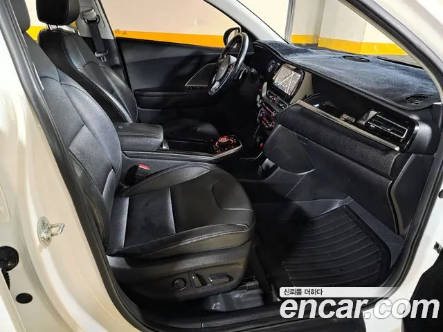 Kia Niro 2023 — фото 17