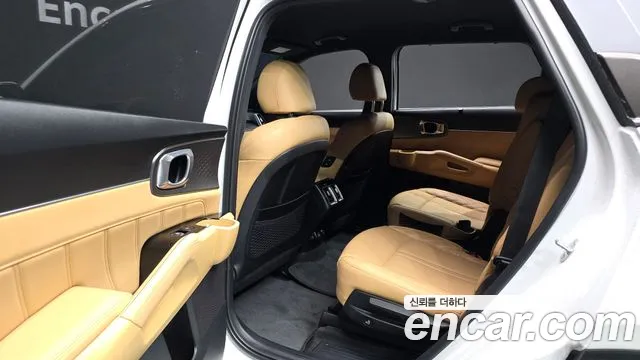 Kia Sorento 2022 — фото 11