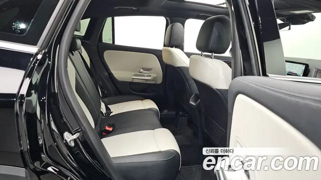 Mercedes-Benz GLA-Class 2021 — фото 11