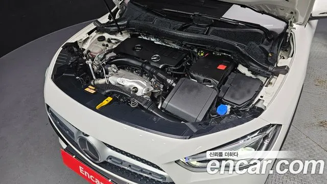 Mercedes-Benz GLA-Class 2023 — фото 6
