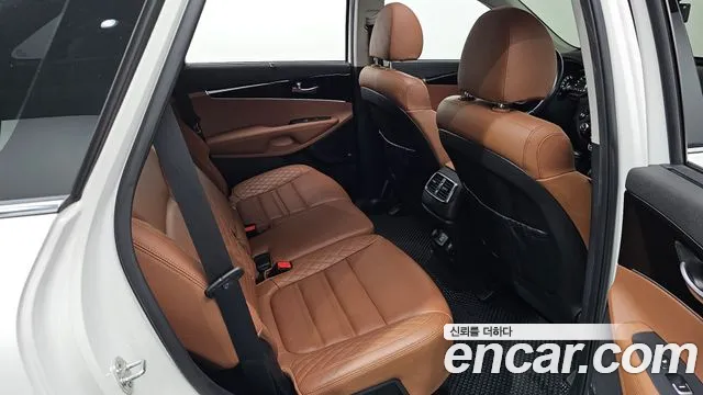 Kia Sorento 2020 — фото 17