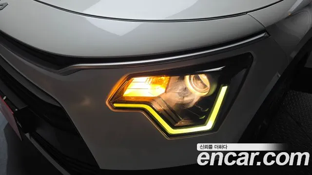 Kia Niro 2022 — фото 8
