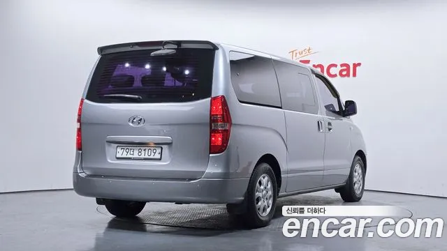 Hyundai Starex 2014 — фото 2