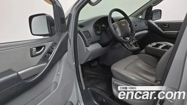Hyundai Starex 2014 — фото 10
