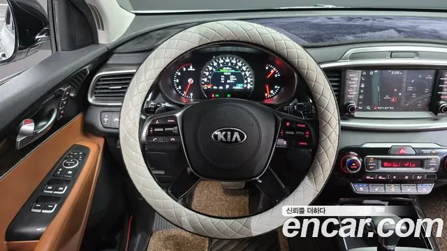 Kia Sorento 2018 — фото 12