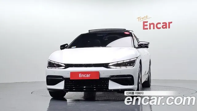 Kia EV6 2023 — фото 3