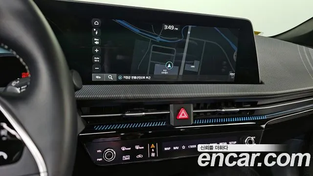 Kia EV6 2023 — фото 20