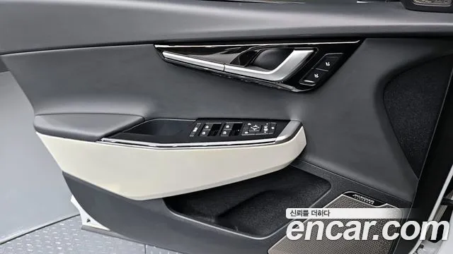 Kia EV6 2023 — фото 14