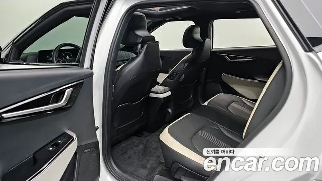 Kia EV6 2023 — фото 16