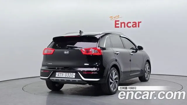 Kia Niro 2017 — фото 2