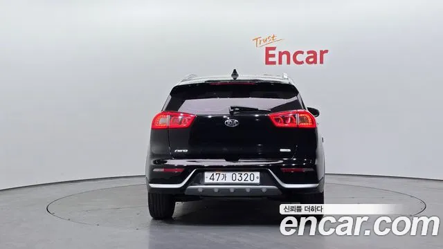 Kia Niro 2017 — фото 4