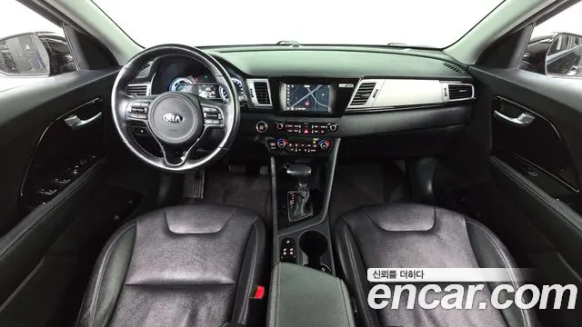 Kia Niro 2017 — фото 10