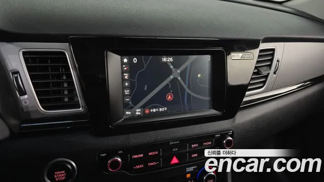Kia Niro 2017 — фото 19