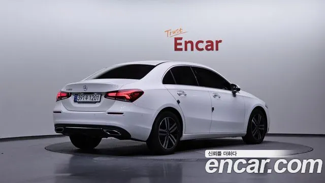 Mercedes-Benz A-Class 2021 — фото 2