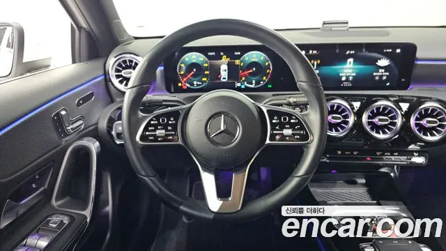 Mercedes-Benz A-Class 2021 — фото 19