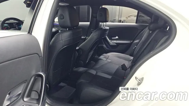 Mercedes-Benz A-Class 2021 — фото 16