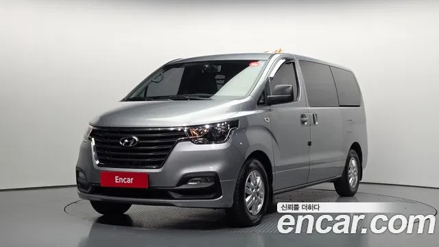 Hyundai Starex 2018 — фото 1