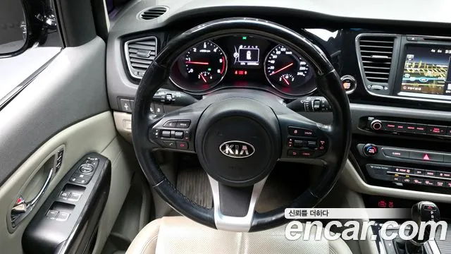 Kia Canival 2016 — фото 18