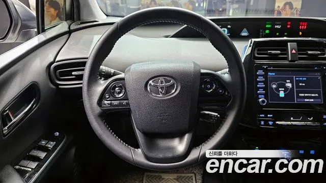 Toyota Prius 2019 — фото 19