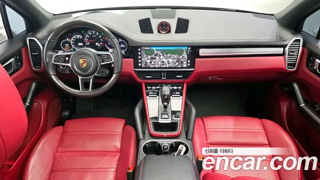Porsche Cayenne 2023 — фото 10