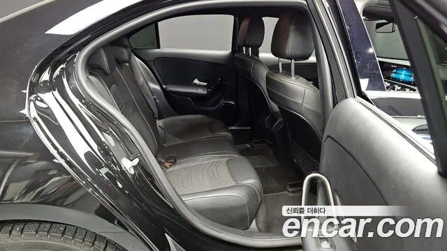 Mercedes-Benz A-Class 2020 — фото 11