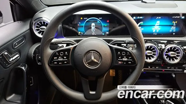 Mercedes-Benz A-Class 2020 — фото 12