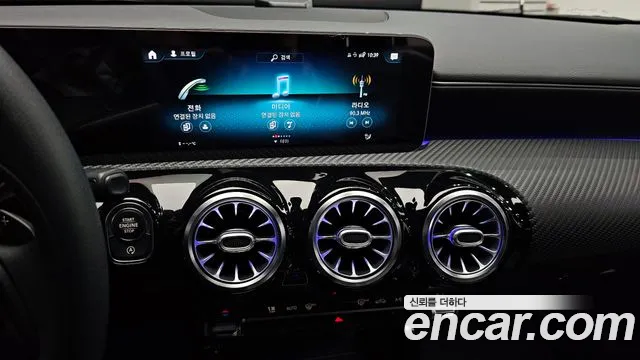 Mercedes-Benz A-Class 2020 — фото 13