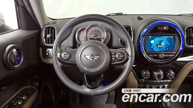 Mini Countryman 2018 — фото 13