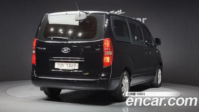 Hyundai Starex 2019 — фото 2