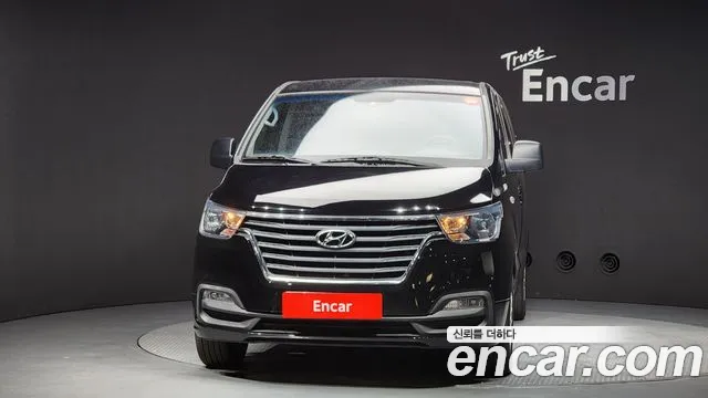 Hyundai Starex 2019 — фото 3