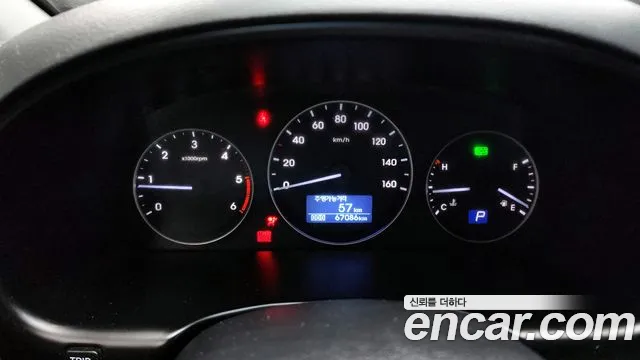 Hyundai Starex 2019 — фото 11
