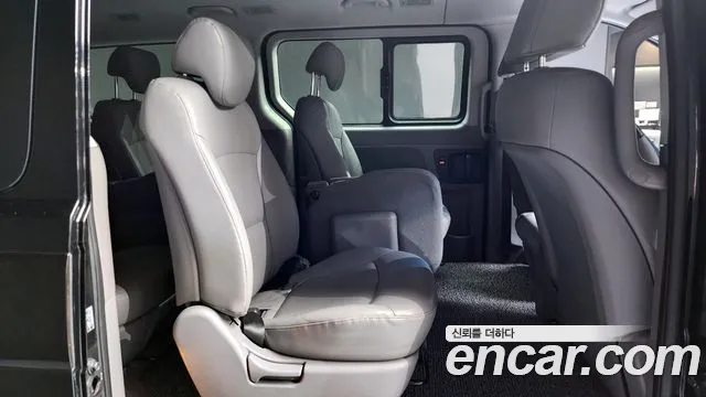 Hyundai Starex 2019 — фото 17