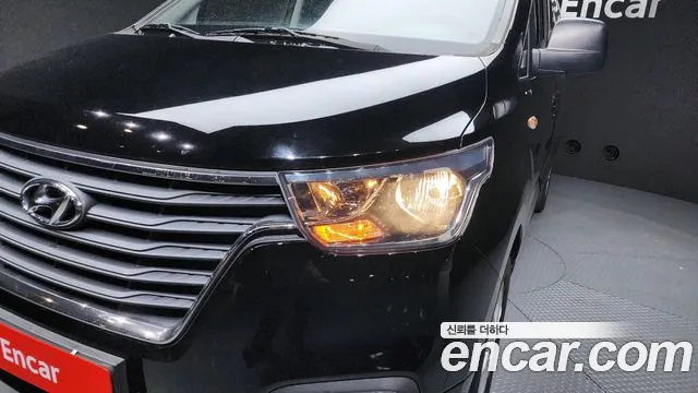 Hyundai Starex 2019 — фото 8