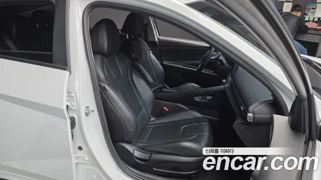 Hyundai AVANTE 2021 — фото 12