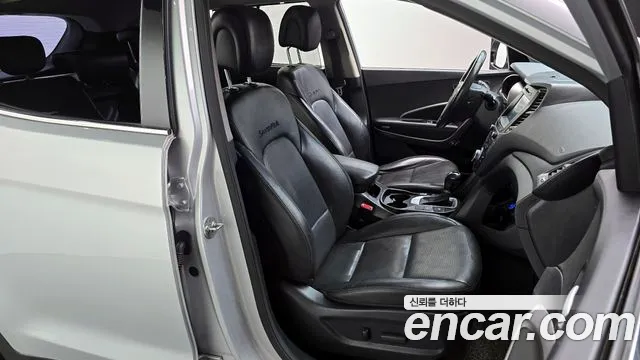 Hyundai Santafe 2016 — фото 18