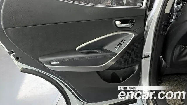 Hyundai Santafe 2016 — фото 15