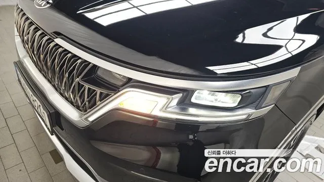 Kia Canival 2021 — фото 8
