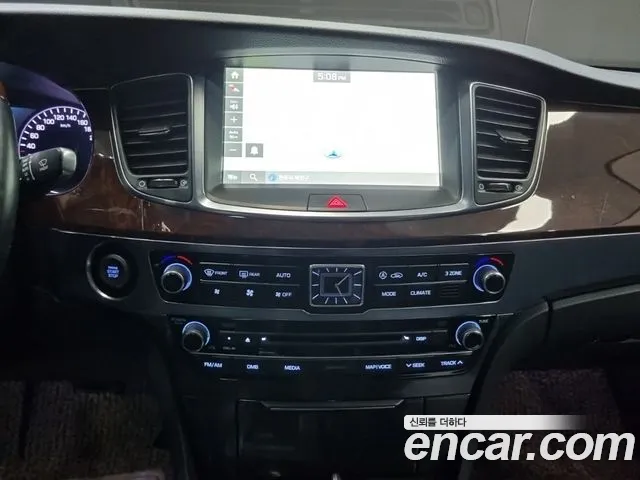 Hyundai Equus 2015 — фото 9