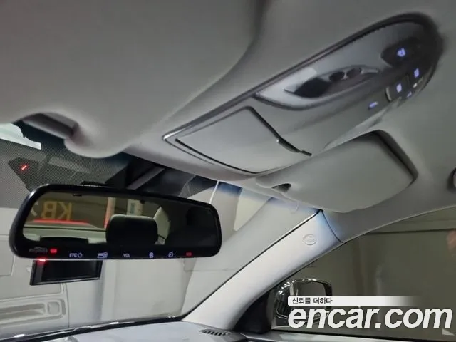 Hyundai Equus 2015 — фото 18