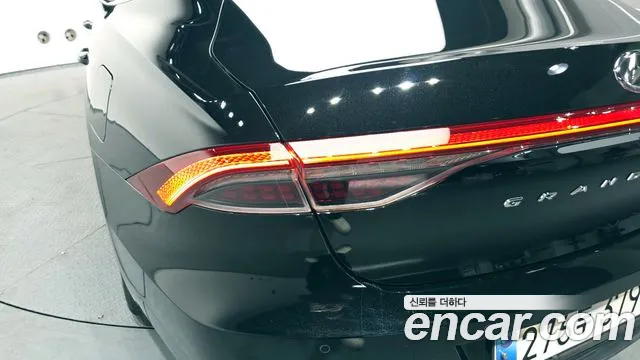 Hyundai Grandeur 2020 — фото 9