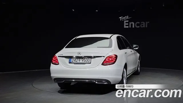 Mercedes-Benz C-Class 2017 — фото 4