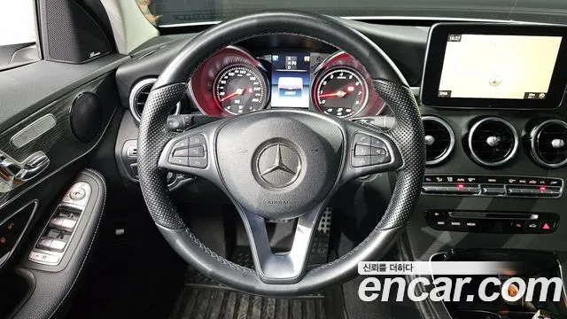 Mercedes-Benz C-Class 2017 — фото 13